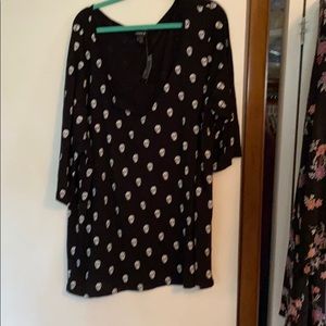 Size 4 torrid Henley with skulls